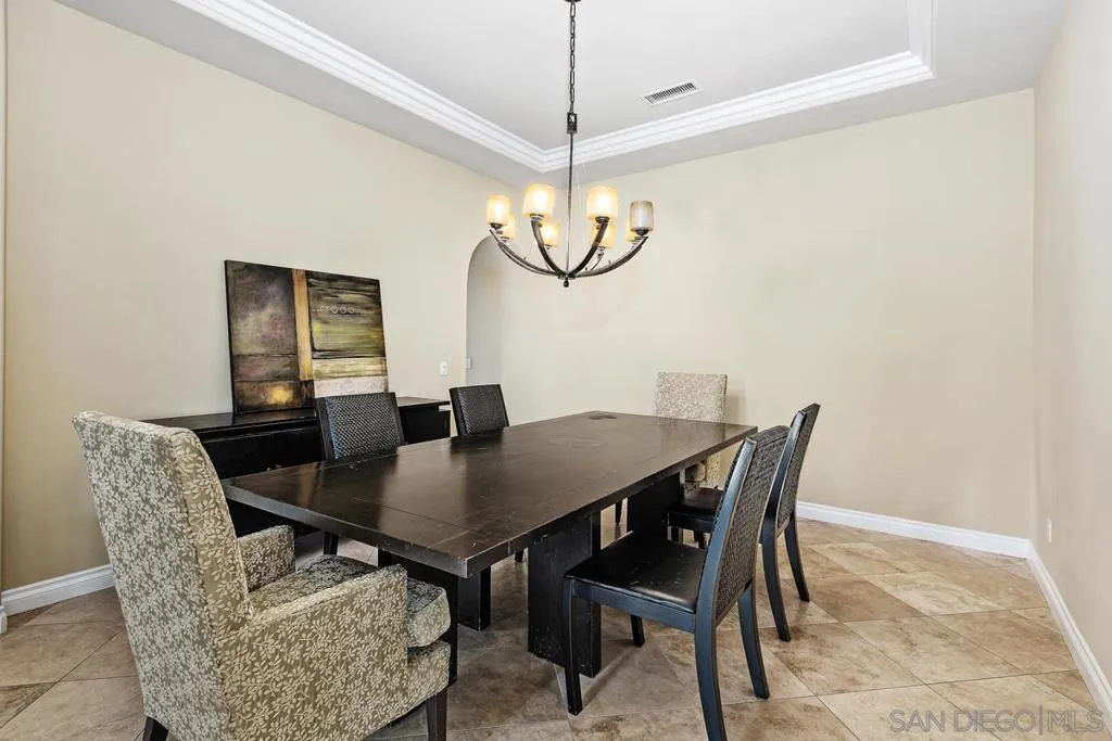 1833 Corte Galeana, Chula Vista, California 91914 home-pic-10